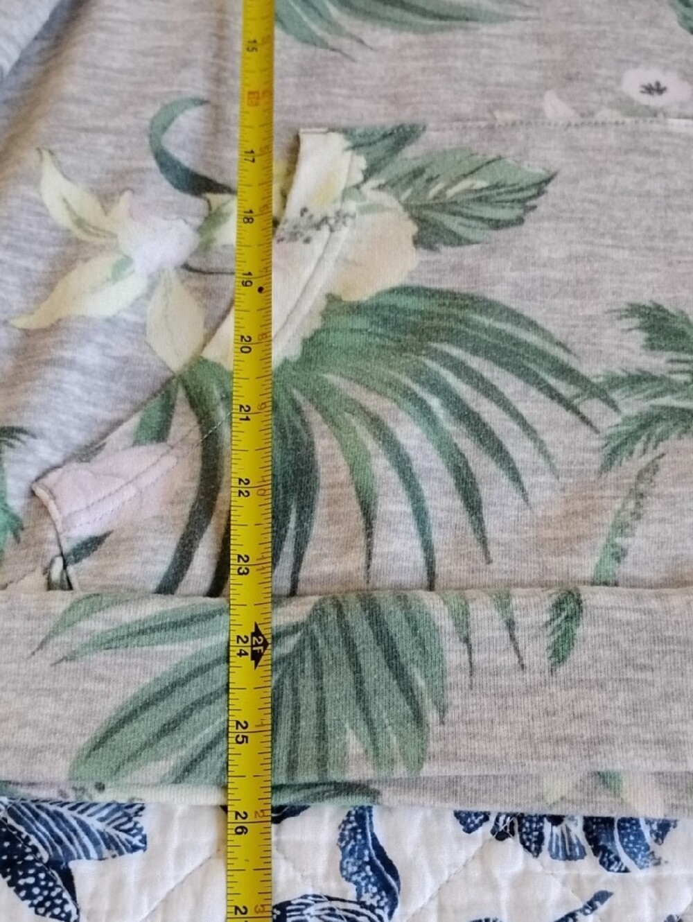 Original Use Size S Gray Crewneck Hoodie with Green Tropical Print - Picture 15 of 15